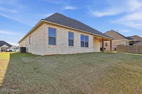 $352,500 | 109 Willow Way, Canton, MS 39046
