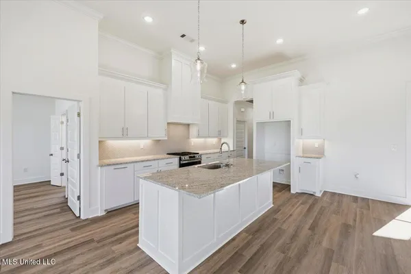 $352,500 | 109 Willow Way, Canton, MS 39046