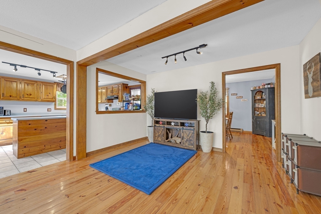 73 New Boston Road Sturbridge, MA 01566 - Photo 15 of 35