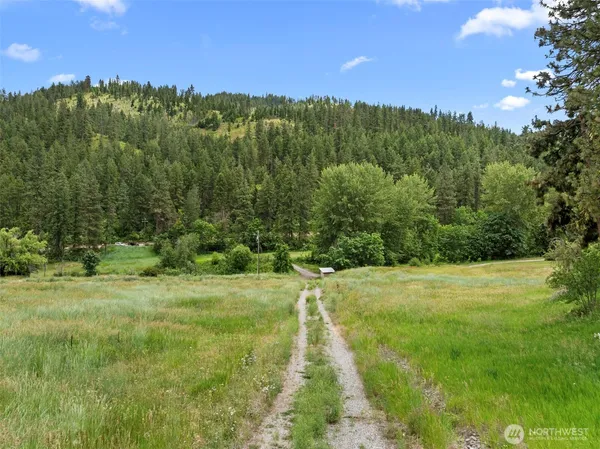 $1,395,000 | 82-67 Karl Downs Lane, Cashmere, WA 98815