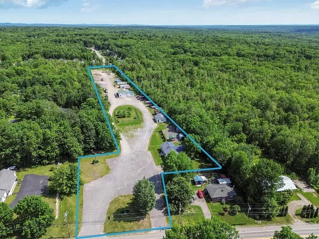 $1,299,000 | 113-121 High Street, Oakland, ME 04963