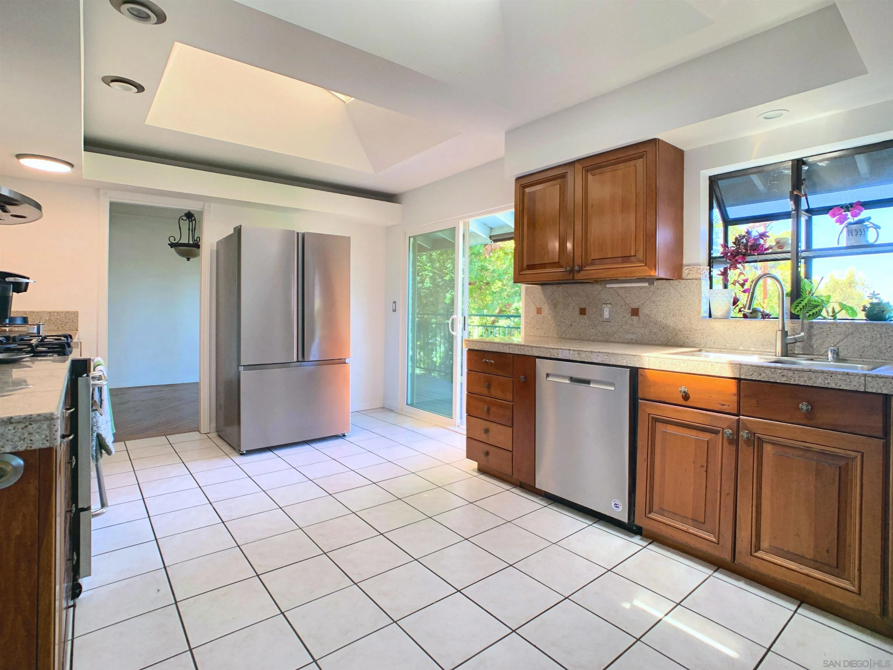 3606 Hartzel Drive Spring Valley, CA 91977 - Photo 39 of 75 Kitchen