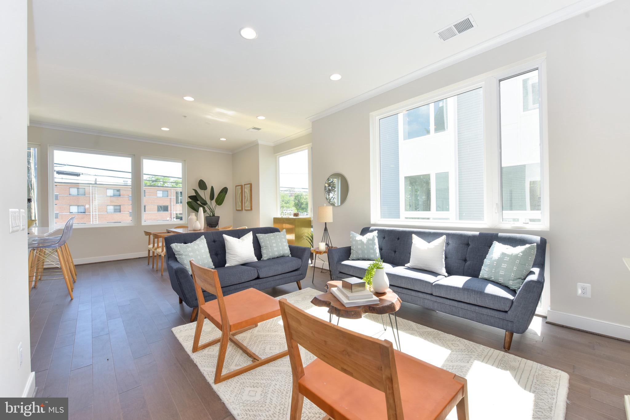 2823 24th Road South Arlington, VA 22206 - Photo 2 of 97 a living room with furniture and a large window