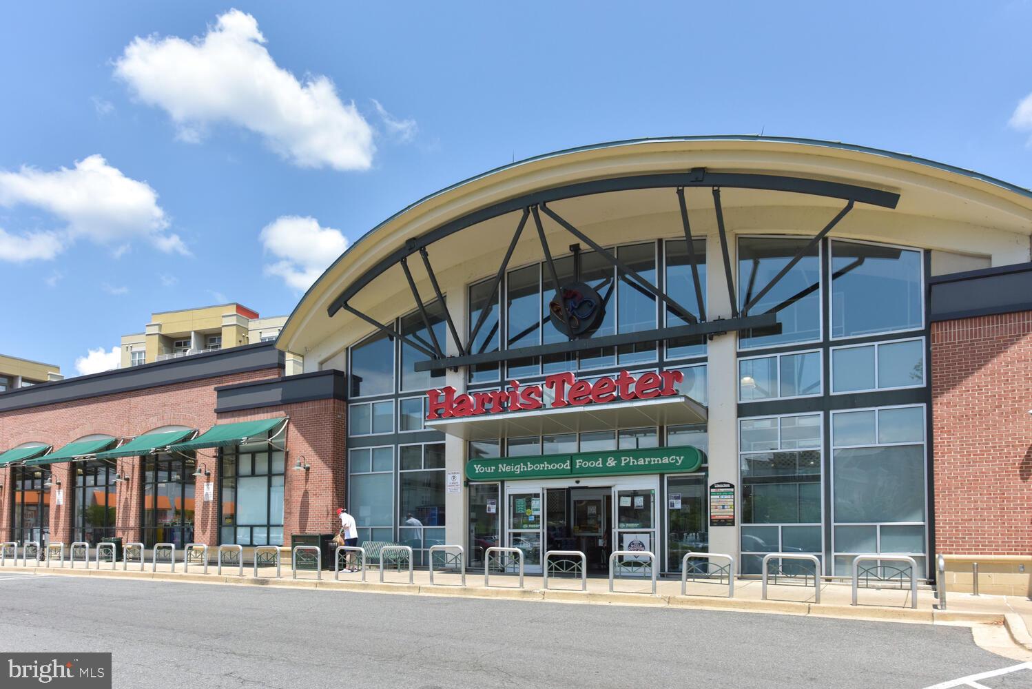 2823 24th Road South Arlington, VA 22206 - Photo 65 of 97 a view of a building entrance