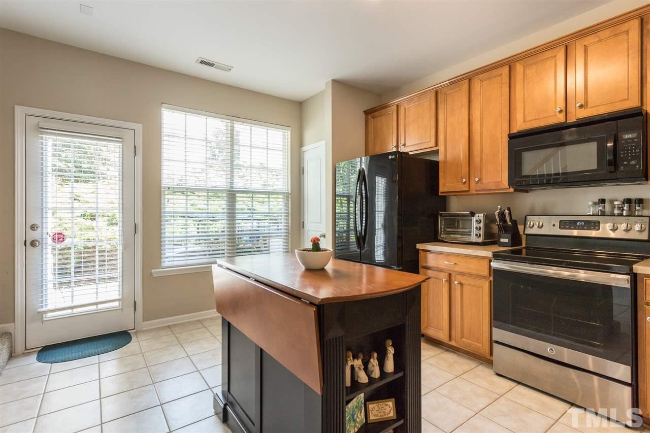 5331 Crescentview Parkway Raleigh, NC 27606 - Photo 9 of 20 Gallery Image 9