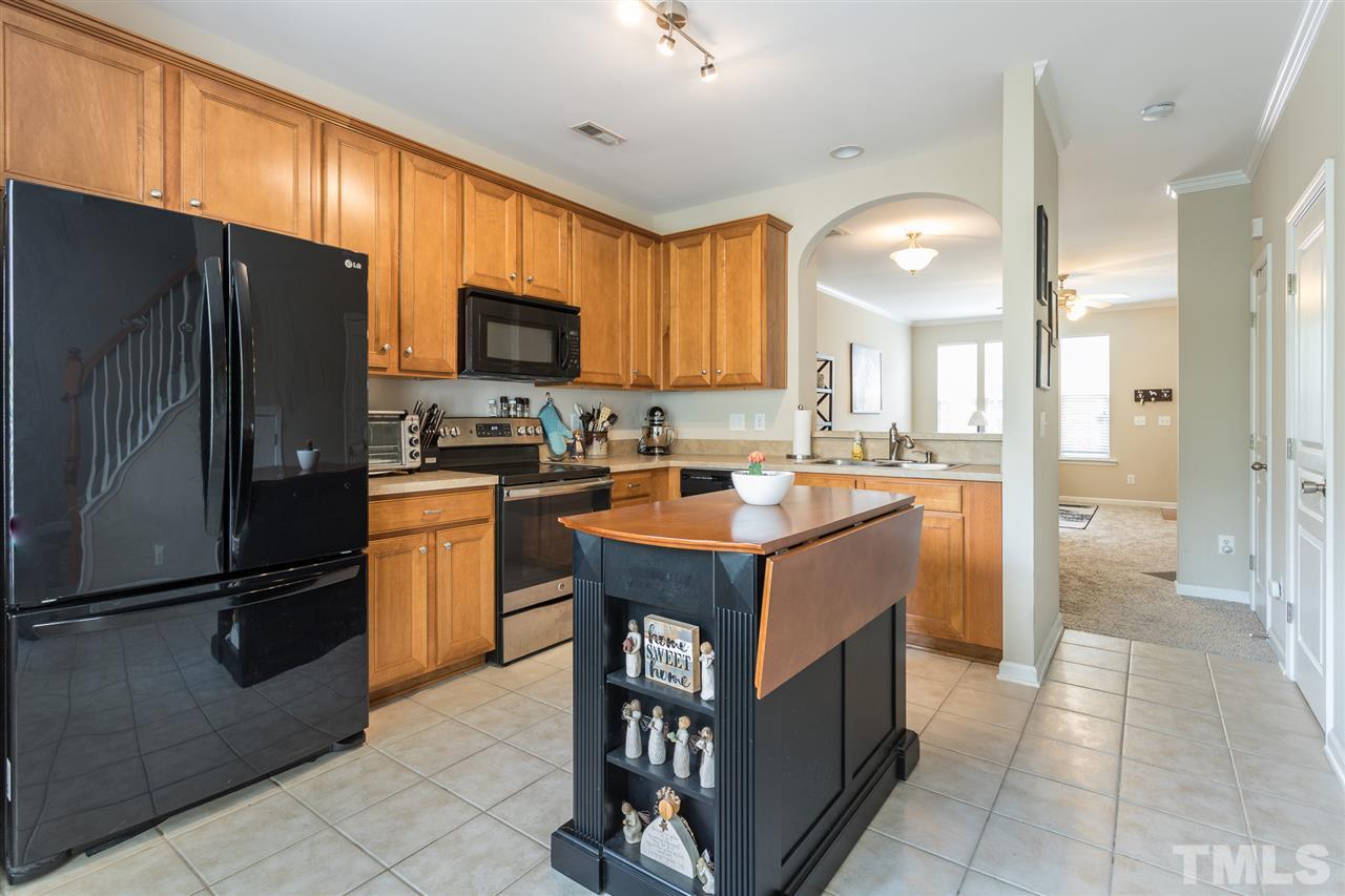 5331 Crescentview Parkway Raleigh, NC 27606 - Photo 10 of 20 Gallery Image 10