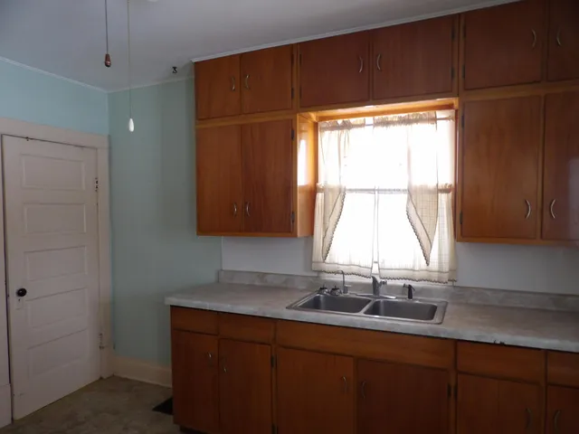 $92,500 | 301 12th Street Southeast, Austin, MN 55912