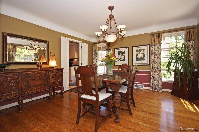 1127 Bedford Road Grosse Pointe, MI 48230 - Photo 6 of 25 DSC02459.JPG