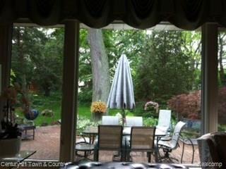 964 Dursley Road Bloomfield Hills, MI 48304 - Photo 27 of 35 View of Patio from Living Room.jpg