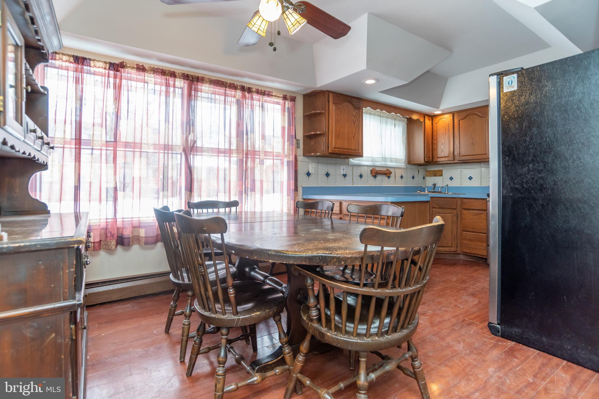 11 Canna Road Levittown, PA 19057 - Photo 11 of 34 Eat-in Kitchen