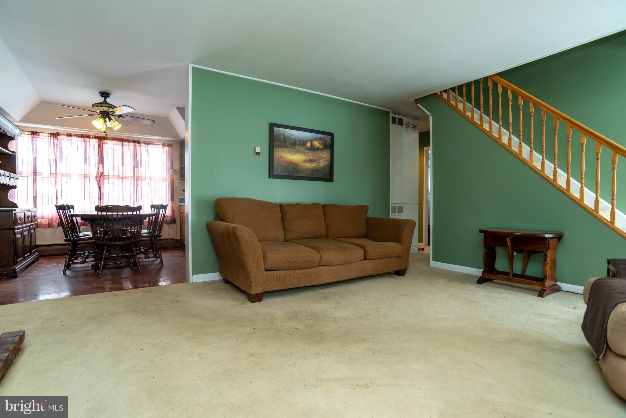 11 Canna Road Levittown, PA 19057 - Photo 4 of 34 Living room