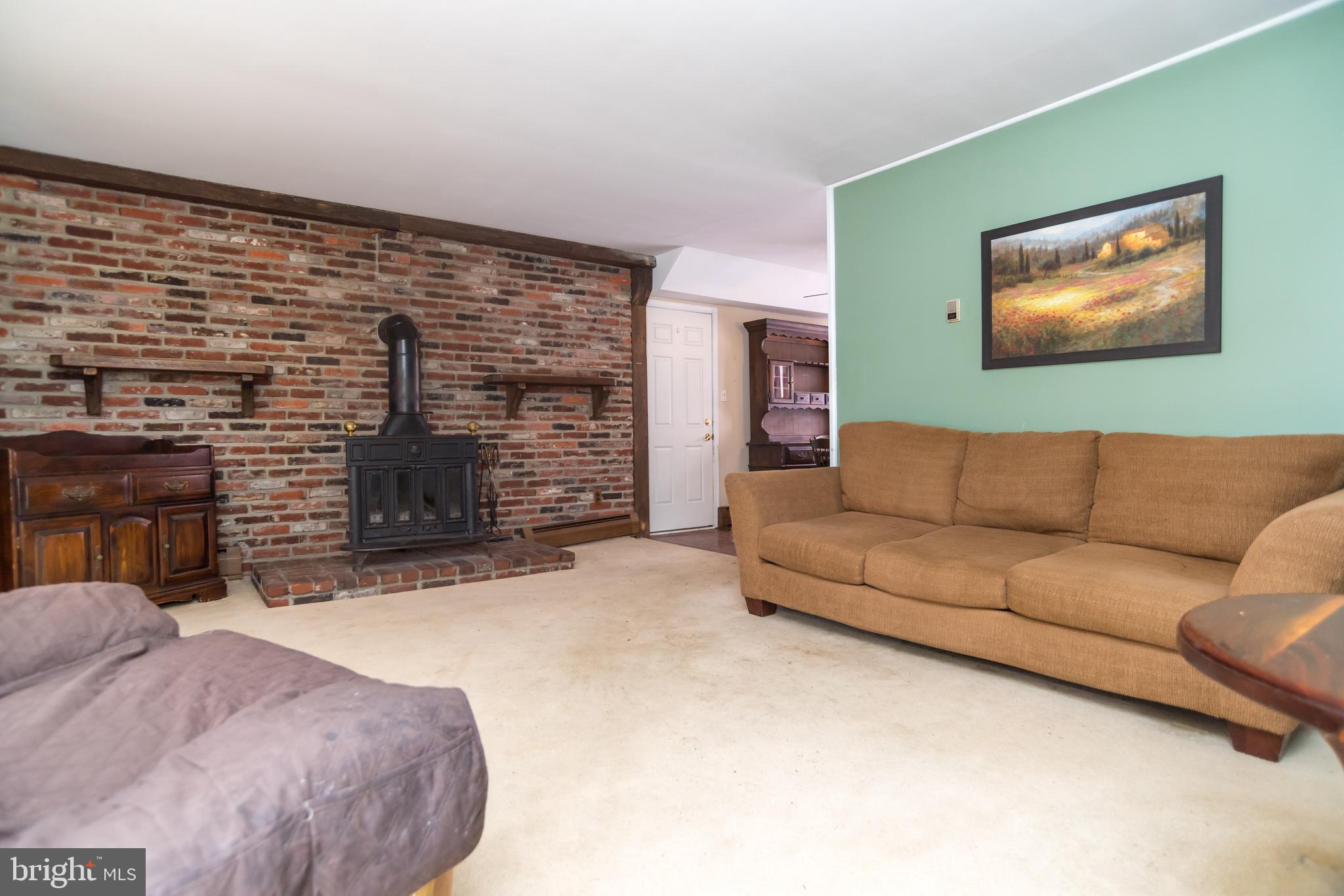 11 Canna Road Levittown, PA 19057 - Photo 5 of 34 Living room