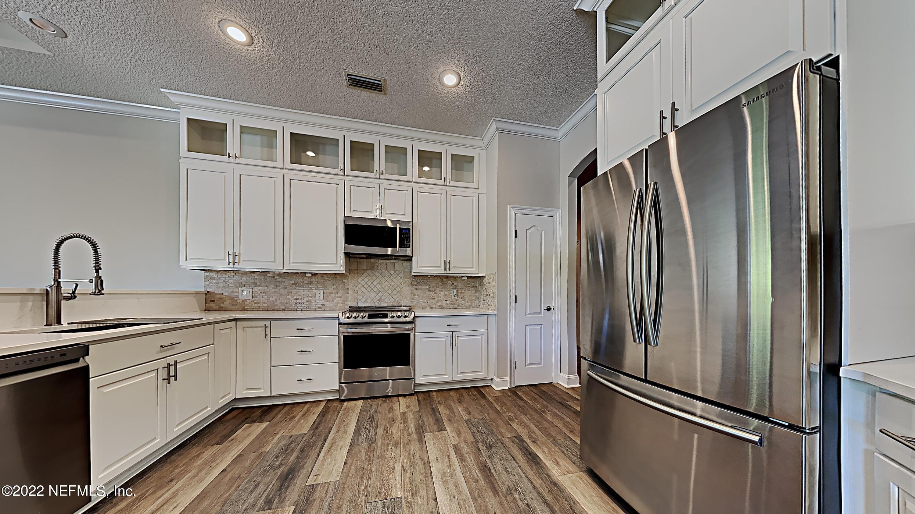 96023 Captains Pointe Road Yulee, FL 32097 - Photo 4 of 13 Kitchen2