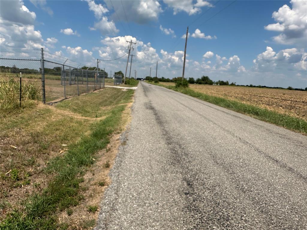 3767 East Line Road Whitewright, TX 75491 - Photo 9 of 25 Additional content