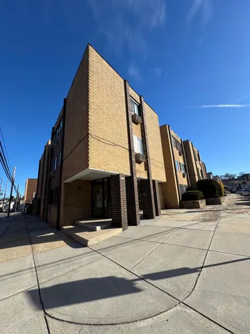 $1,900 | 1536 41st Street, Unit A1, North Bergen, NJ 07047