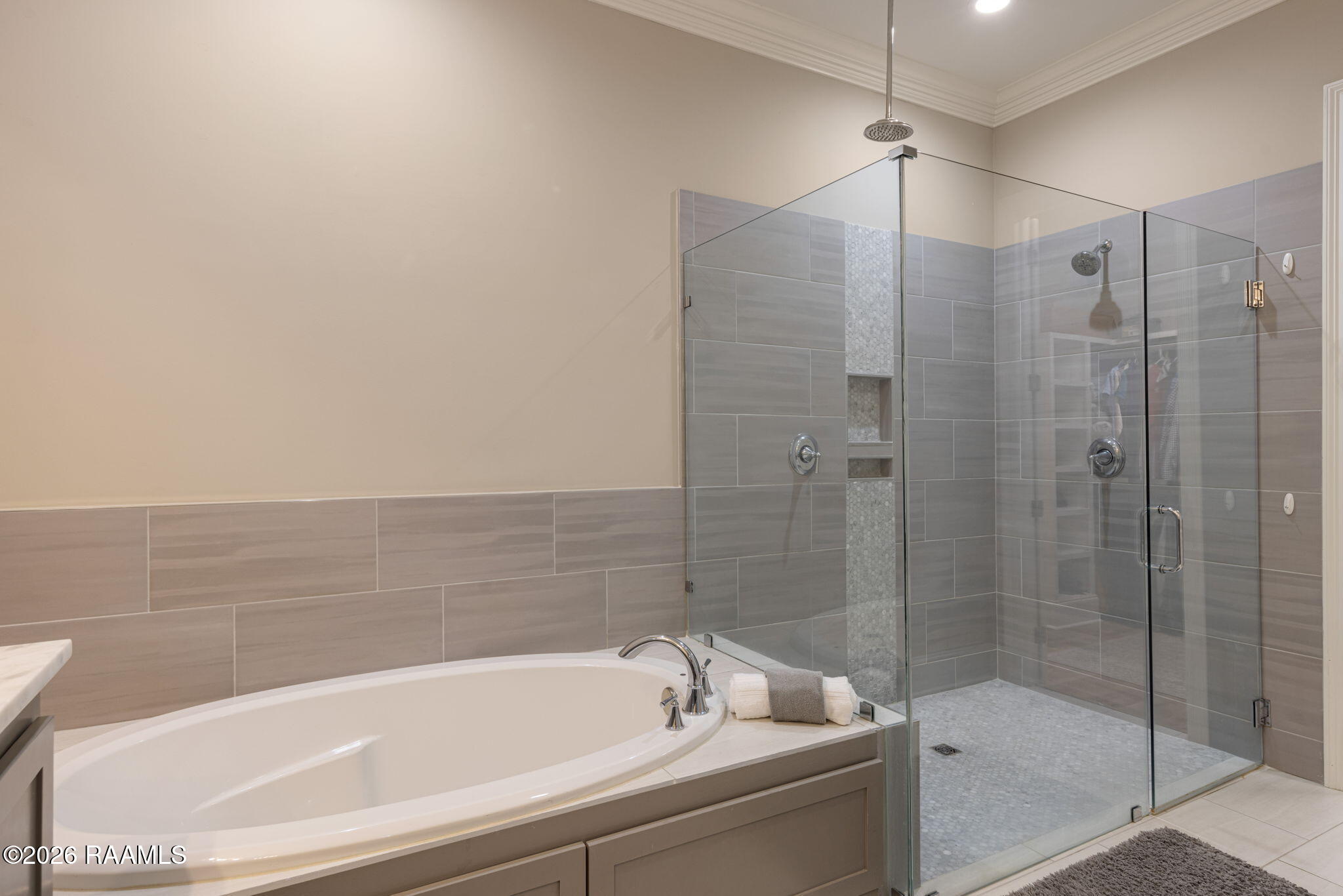 204 Redfern Street Lafayette, LA 70508 - Photo 14 of 22 Primary Bath