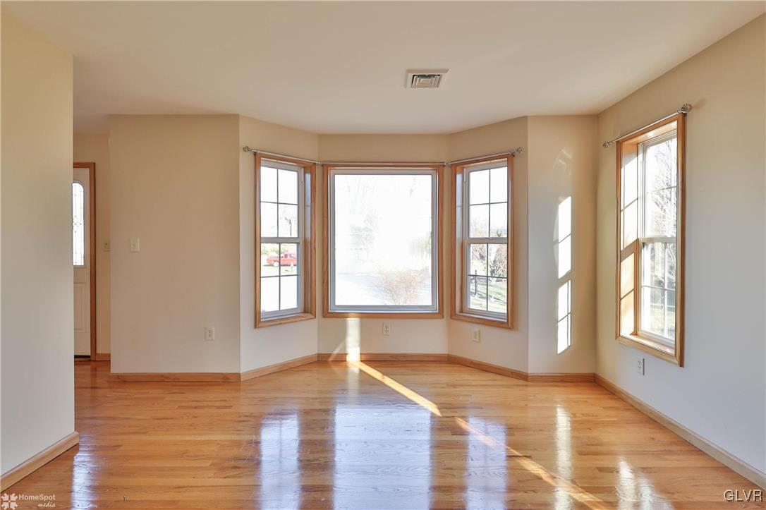140 Spring Brook Terrace Nazareth, PA 18064 - Photo 7 of 63 Gallery Image 7