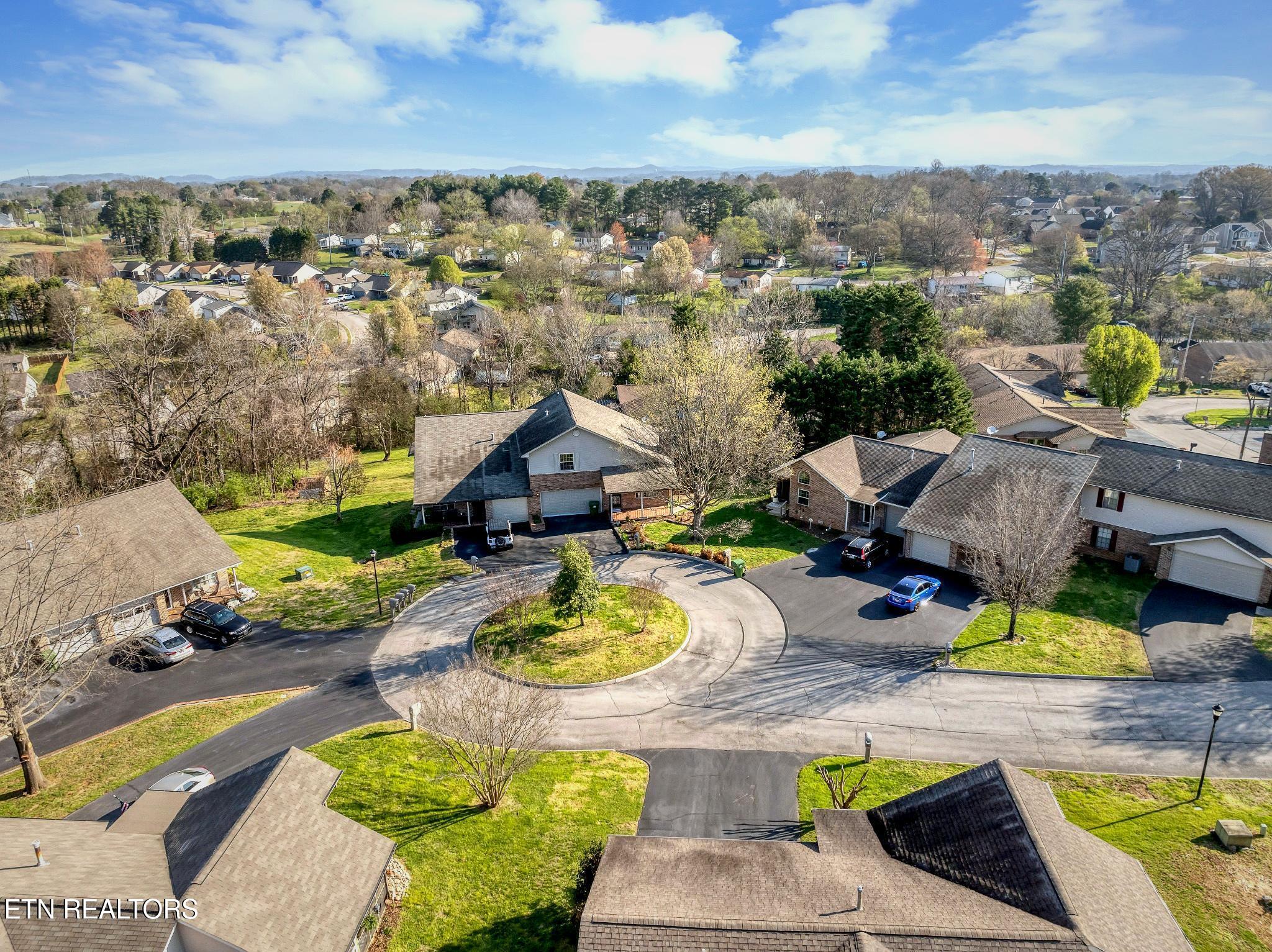 1144 North Rachaels Circle Maryville, TN 37804 - Photo 3 of 35 3
