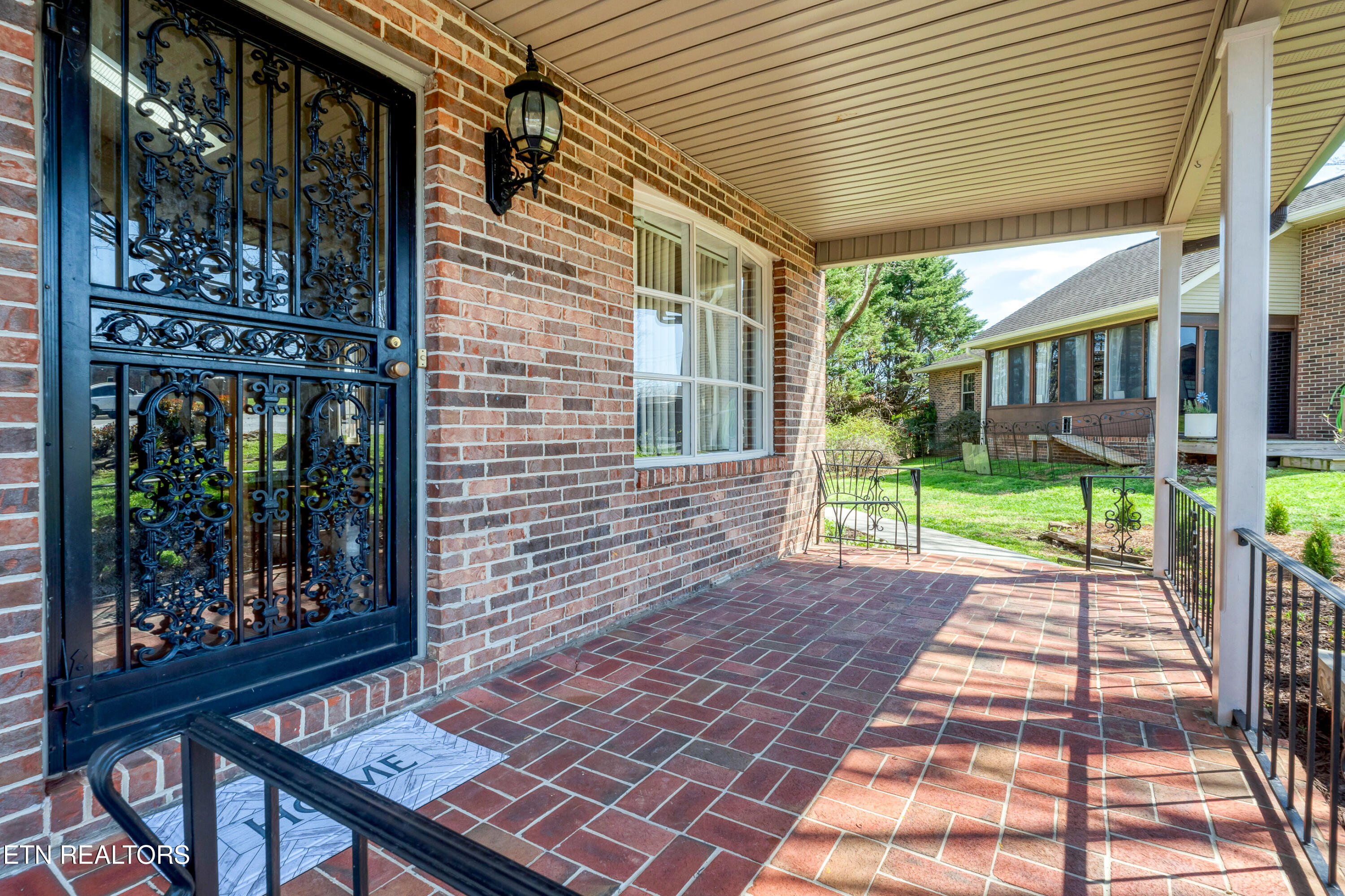 1144 North Rachaels Circle Maryville, TN 37804 - Photo 4 of 35 4