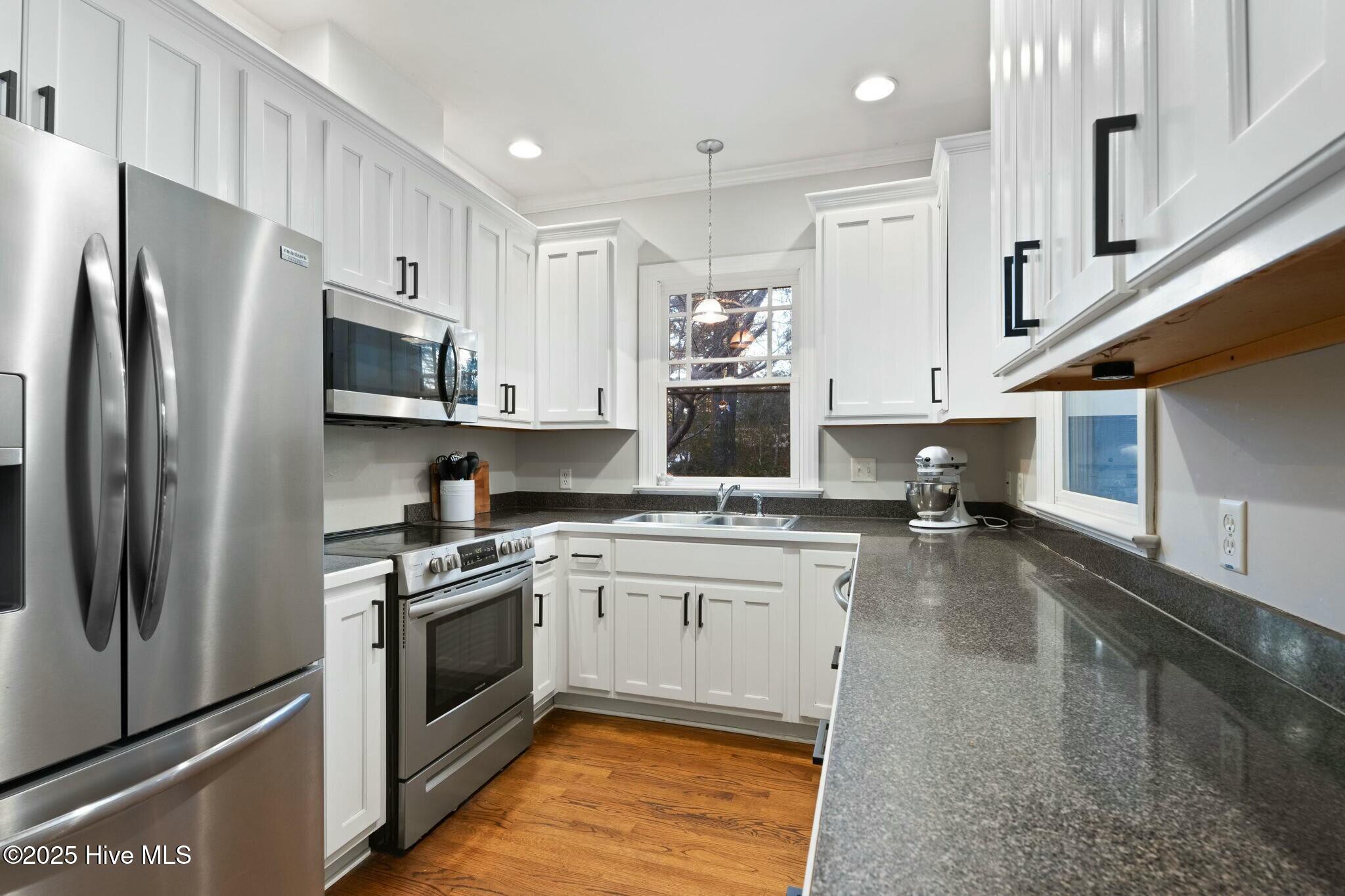 4008 Hedgestone Run Raleigh, NC 27603 - Photo 18 of 46 tempImageFQqS8g