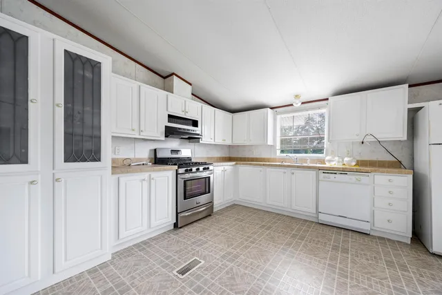 $350,000 | 113 Southeast Parker Avenue, Mayo, FL 32066