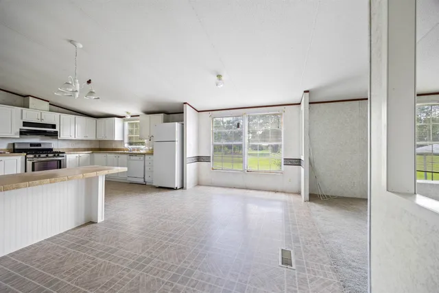 $350,000 | 113 Southeast Parker Avenue, Mayo, FL 32066