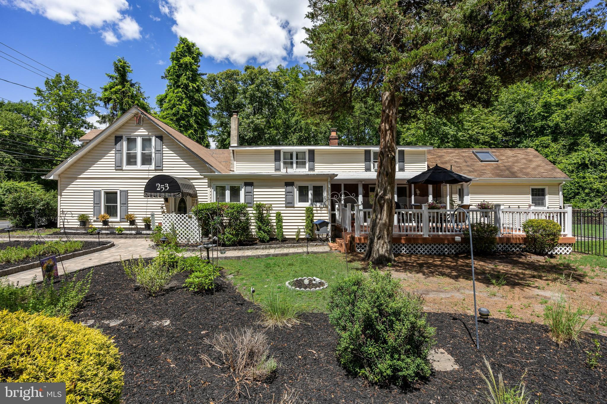 253 Hopewell Road Medford, NJ 08055 - Photo 1 of 54