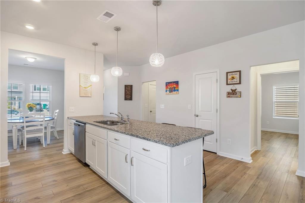 3910 Angel Hl Lane High Point, NC 27265 - Photo 5 of 24