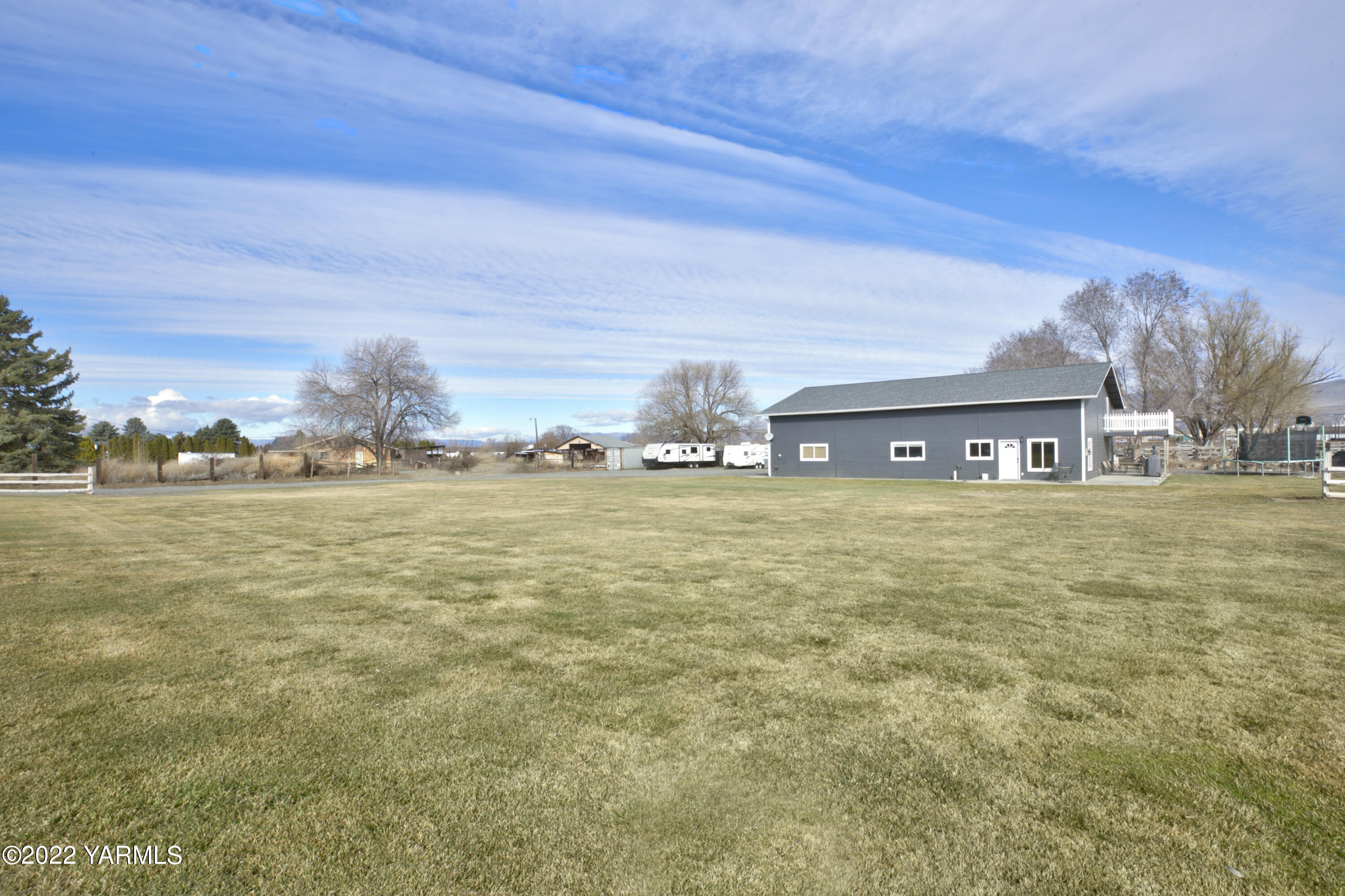7501 Bell Road Moxee, WA 98936 - Photo 18 of 18 a view of an ocean