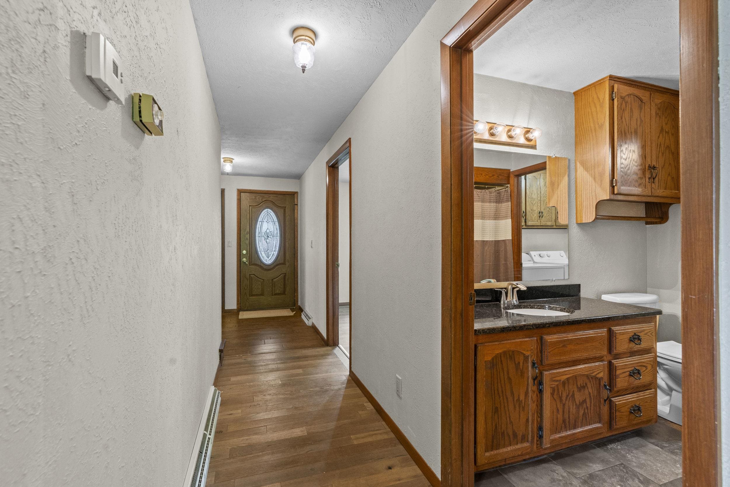 921 Divot Place Green Bay, WI 54313 - Photo 19 of 66