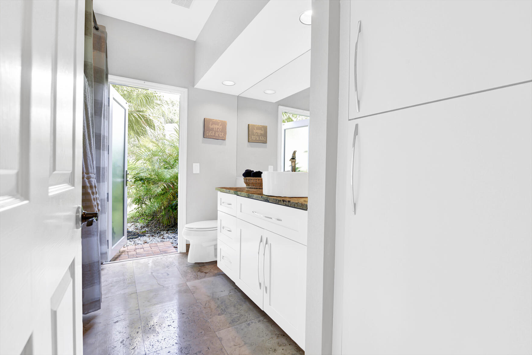 4801 Northwest 26th Avenue Boca Raton, FL 33434 - Photo 23 of 39 Full Bathroom - Main Floor