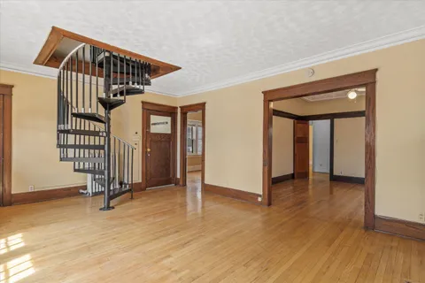 $525,000 | 2960 North Maryland Avenue, Unit 2962, Milwaukee, WI 53211