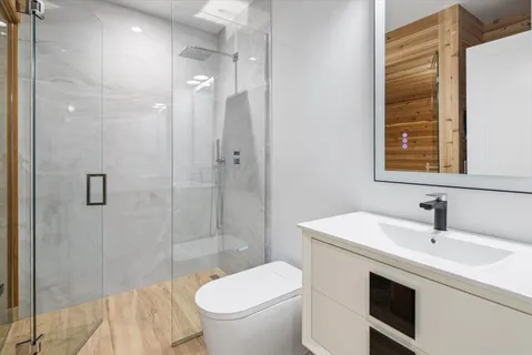 $2,500,000 | 6022 North Ionia Avenue, Chicago, IL 60646