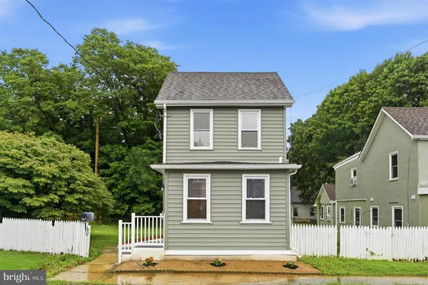 $2,600 | 705 Forrest Street, Media, PA 19063