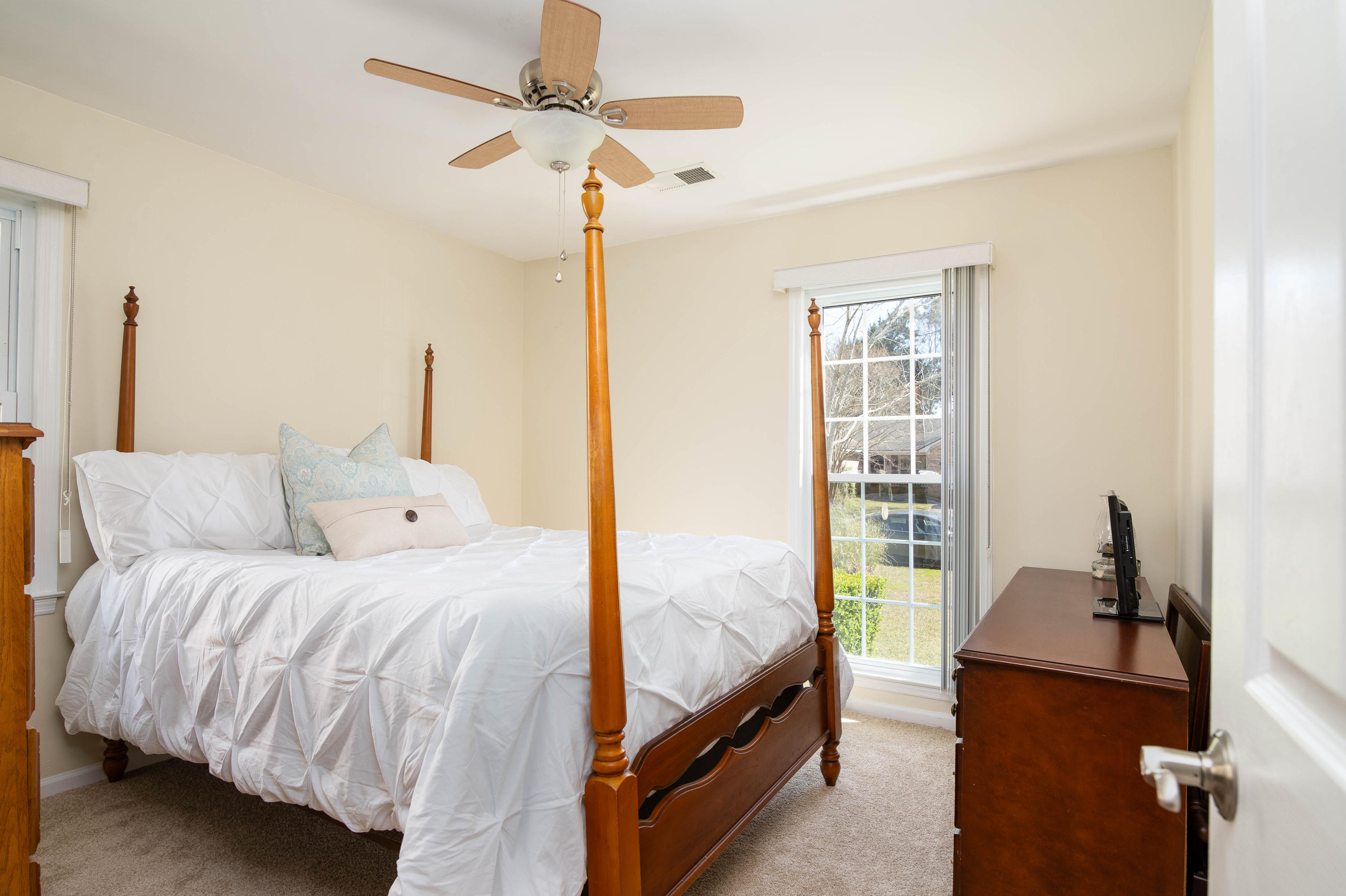 1589 Longview Road Mount Pleasant, SC 29464 - Photo 12 of 21 Bedroom 2