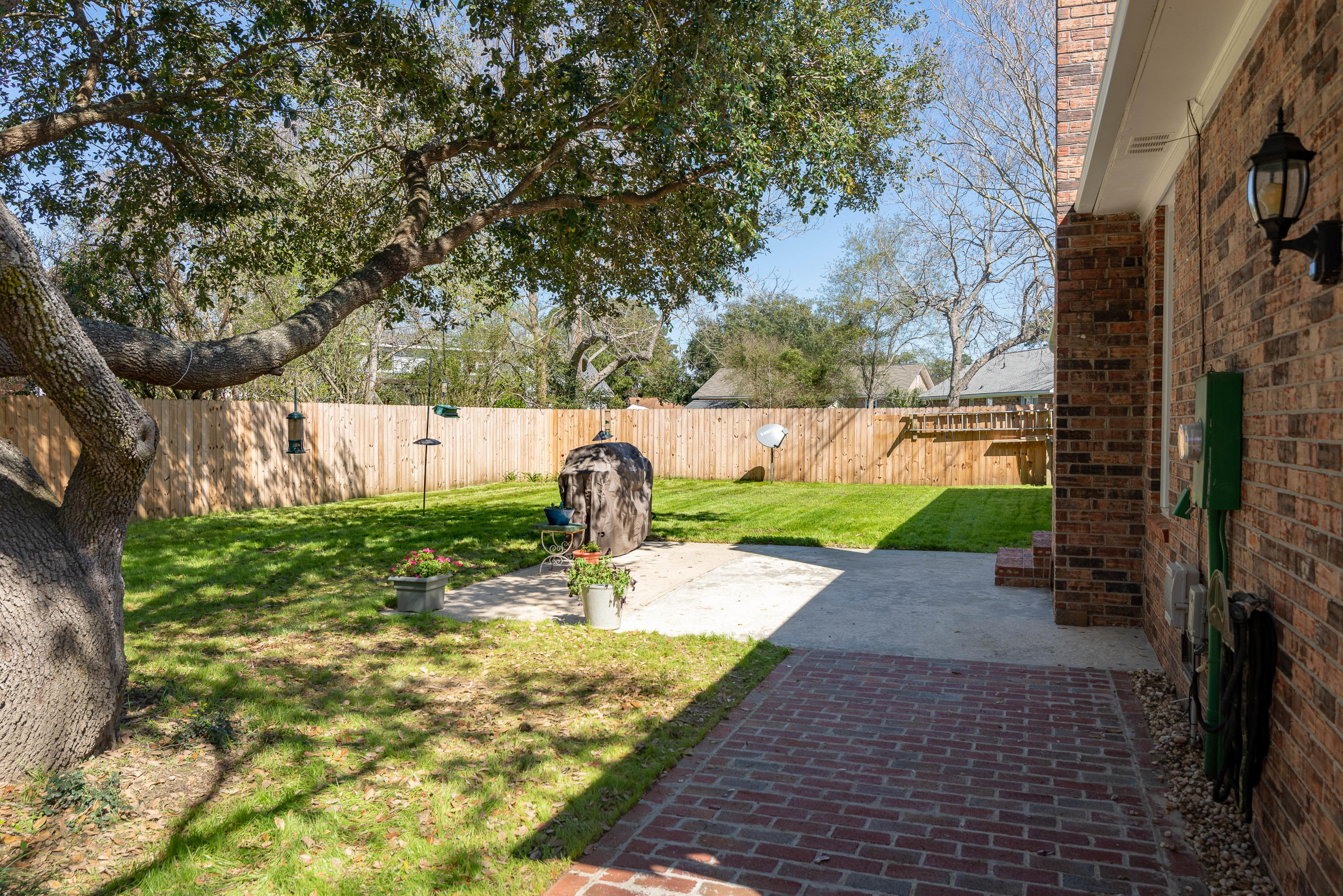 1589 Longview Road Mount Pleasant, SC 29464 - Photo 18 of 21 Bricked patio