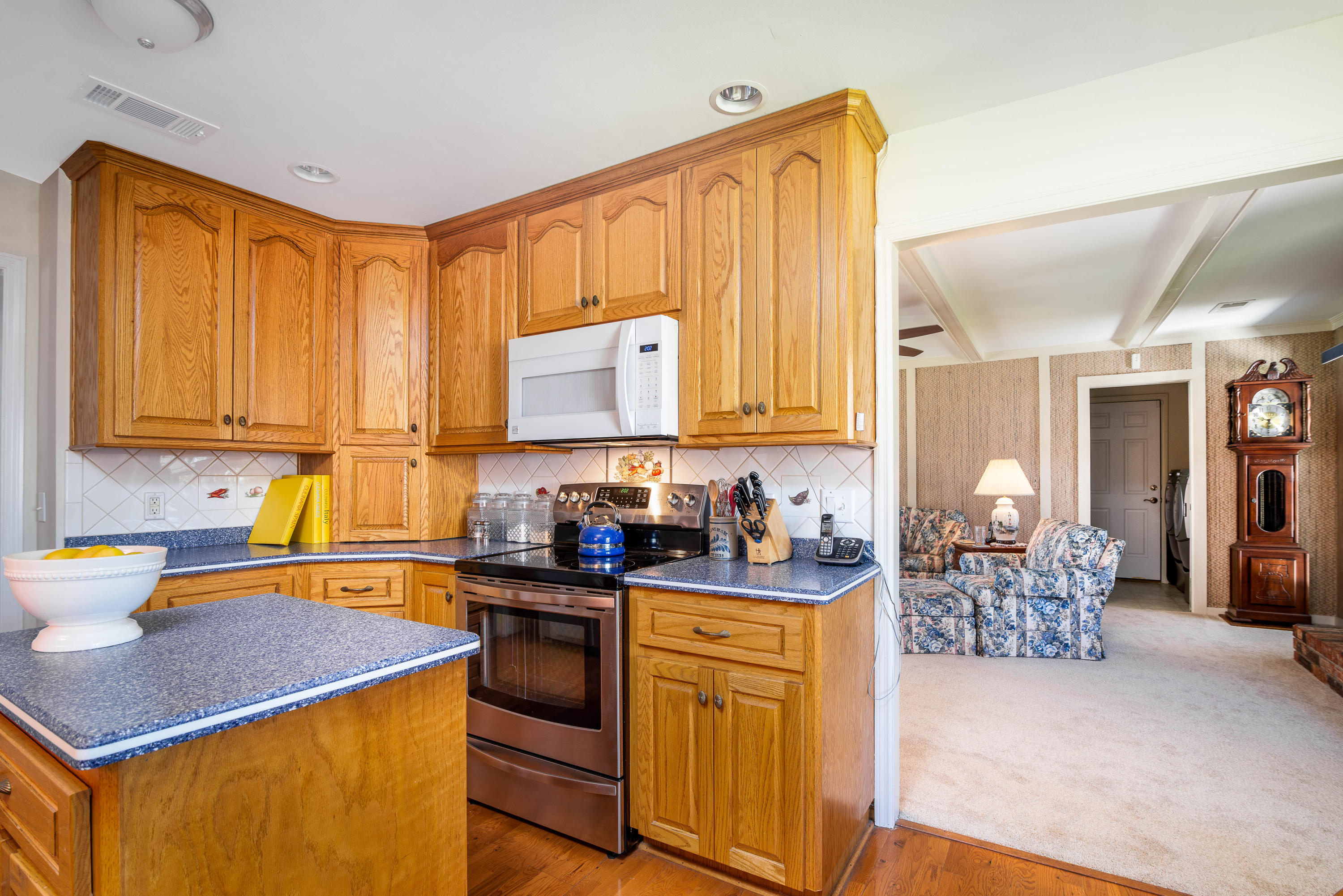 1589 Longview Road Mount Pleasant, SC 29464 - Photo 6 of 21 Kitchen