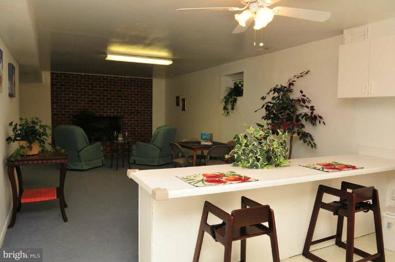 8122 Counselor Road Manassas, VA 20112 - Photo 22 of 29 Family Room