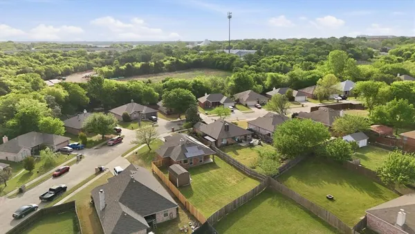 $329,950 | 809 Mr Haney Drive, Midlothian, TX 76065