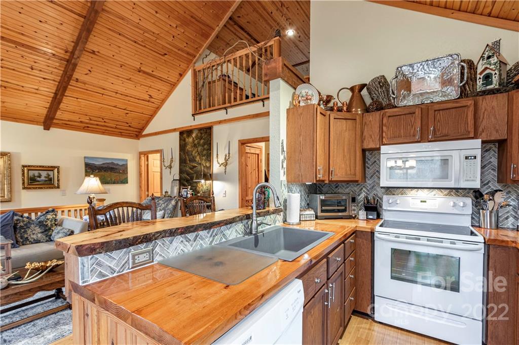 903 Davenport Road, Unit 12 Spruce Pine, NC 28777 - Photo 13 of 39