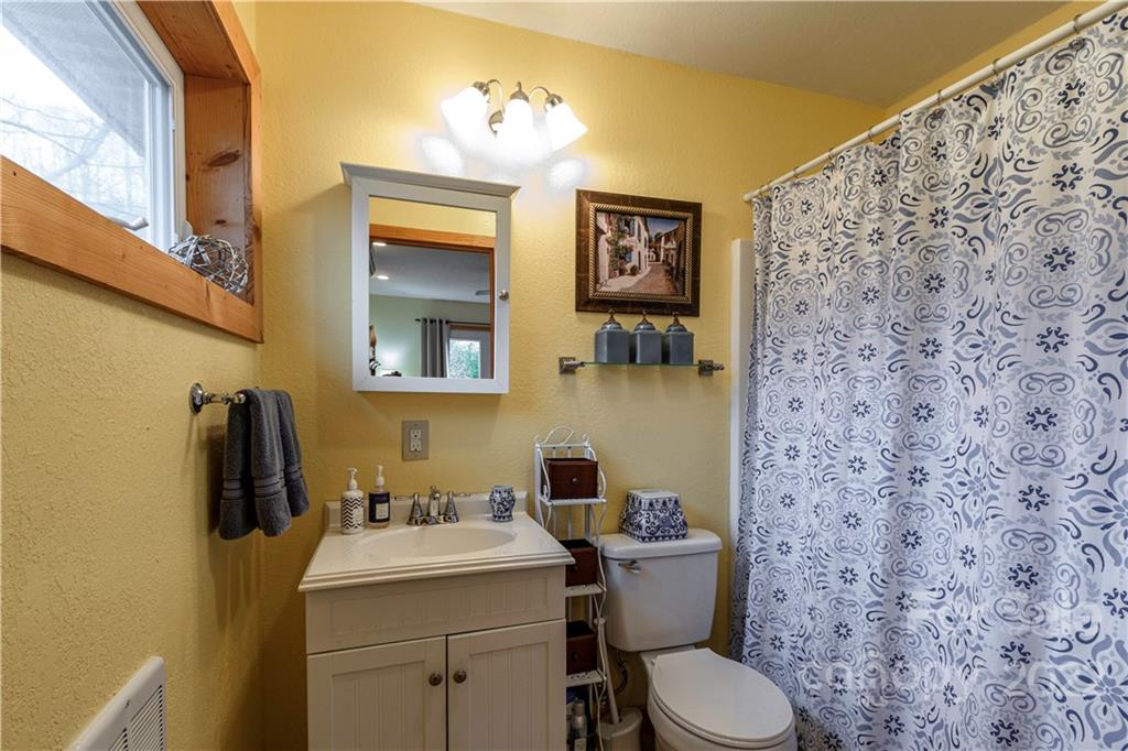 903 Davenport Road, Unit 12 Spruce Pine, NC 28777 - Photo 20 of 39