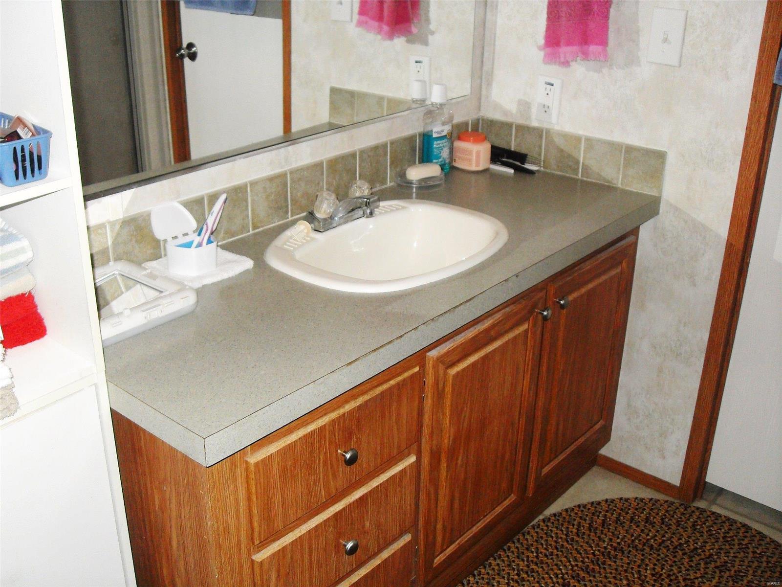 425 Quail Run Troy, IL 62294 - Photo 16 of 32