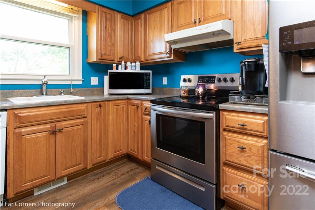 1677 Bruce Road Mars Hill, NC 28754 - Photo 8 of 25 Gallery Image 8