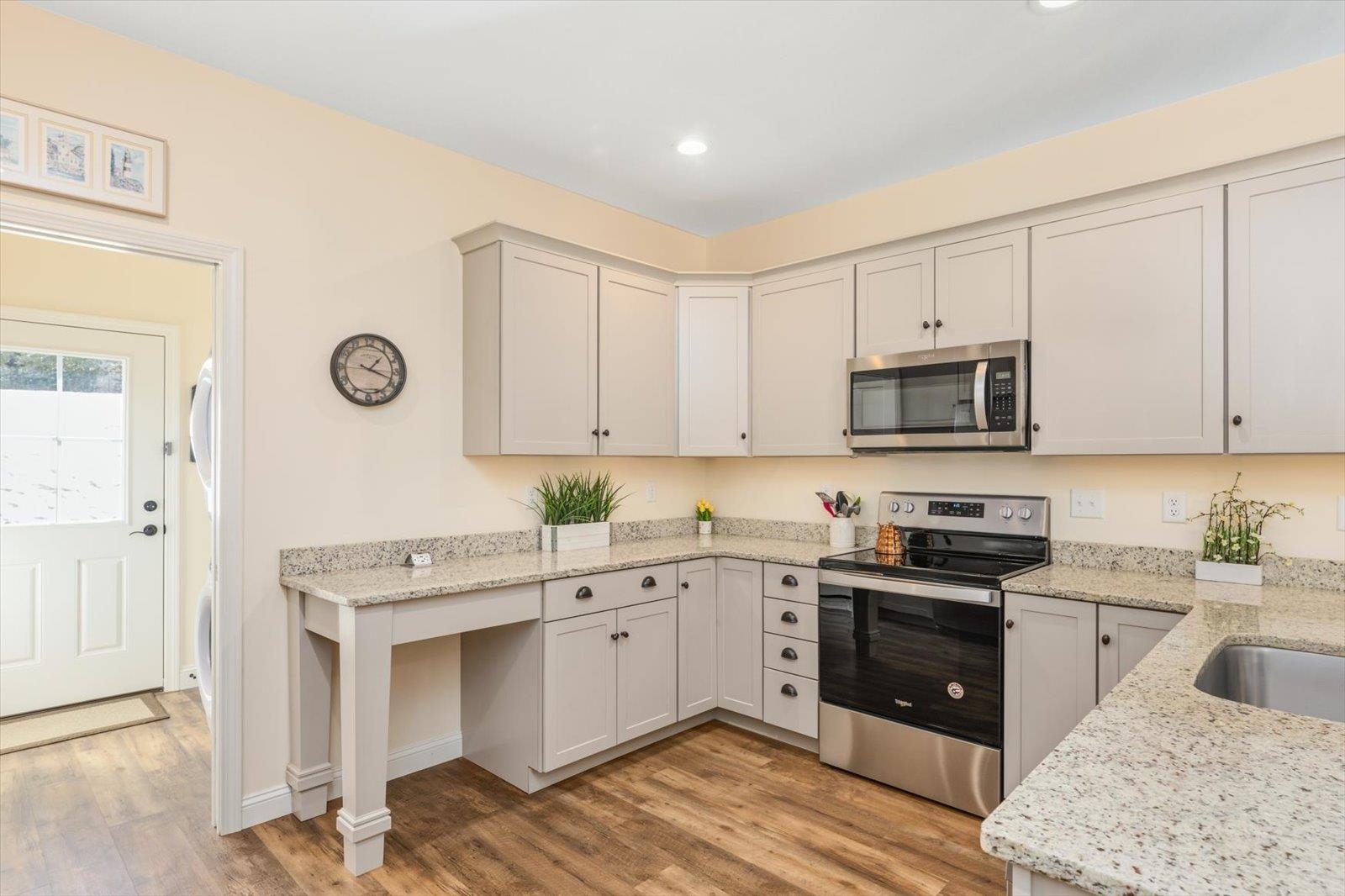 18 Church Street Peterborough, NH 03458 - Photo 4 of 46
