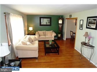 11 Shellflower Lane Hamilton, NJ 08690 - Photo 2 of 12