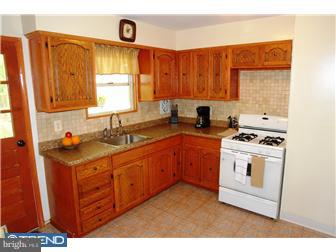 11 Shellflower Lane Hamilton, NJ 08690 - Photo 6 of 12