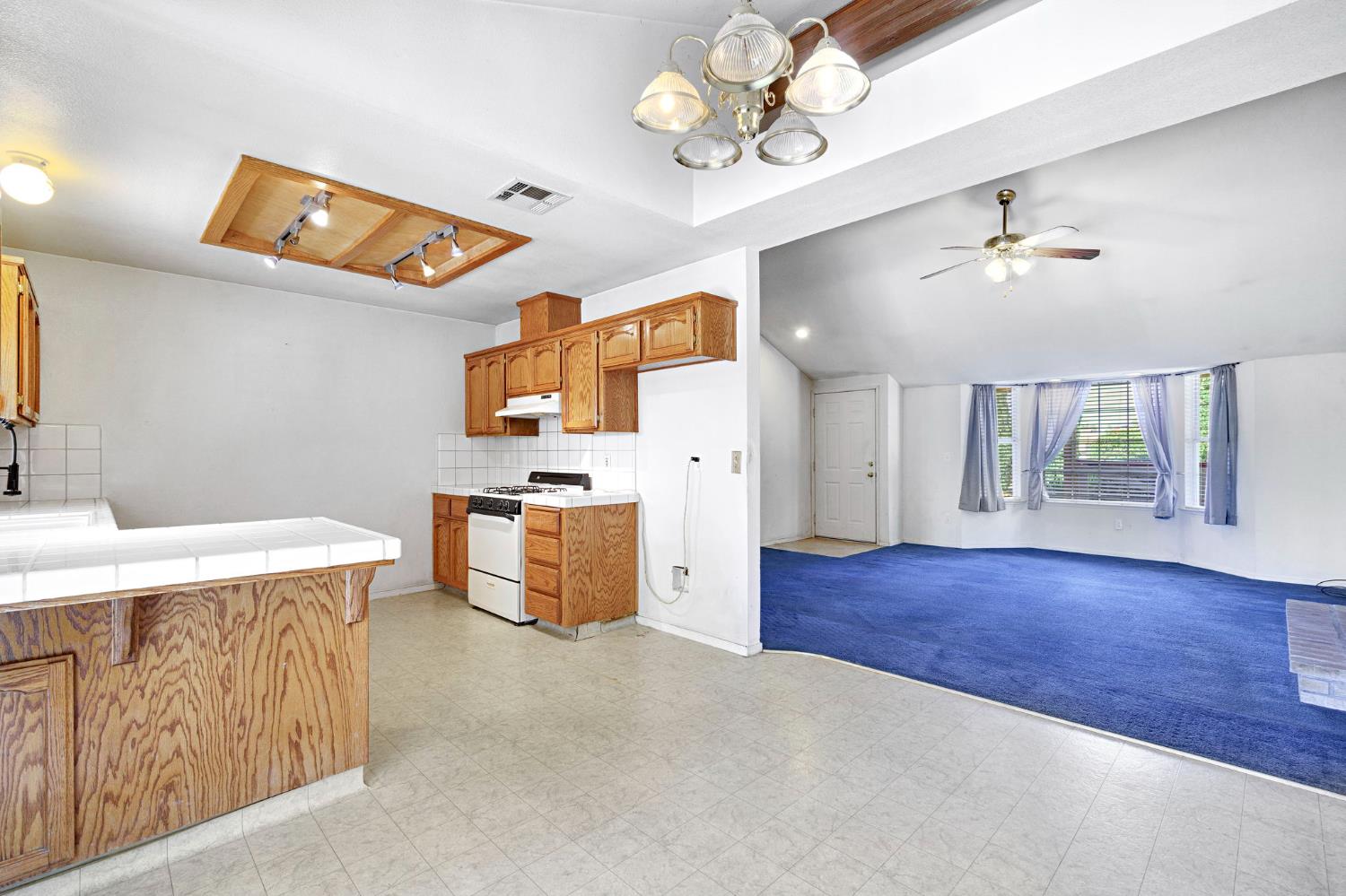 19609 Claremont Road Madera, CA 93638 - Photo 12 of 44