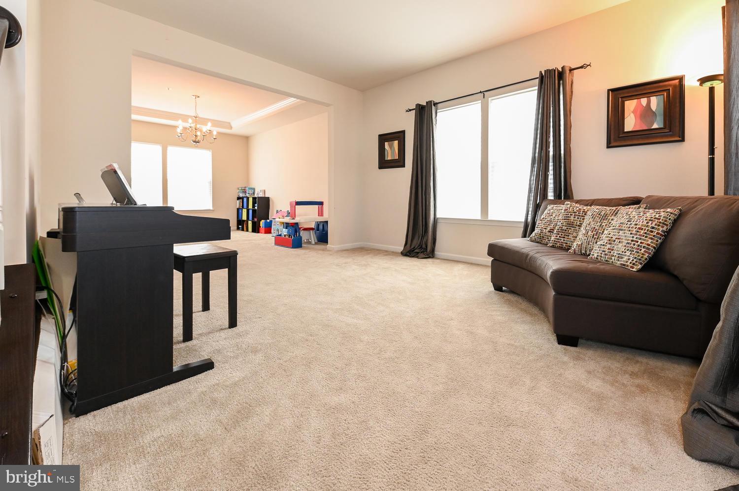 4607 Mary Beth Boulevard Clinton, MD 20735 - Photo 14 of 41 Living room is directly off Dining area