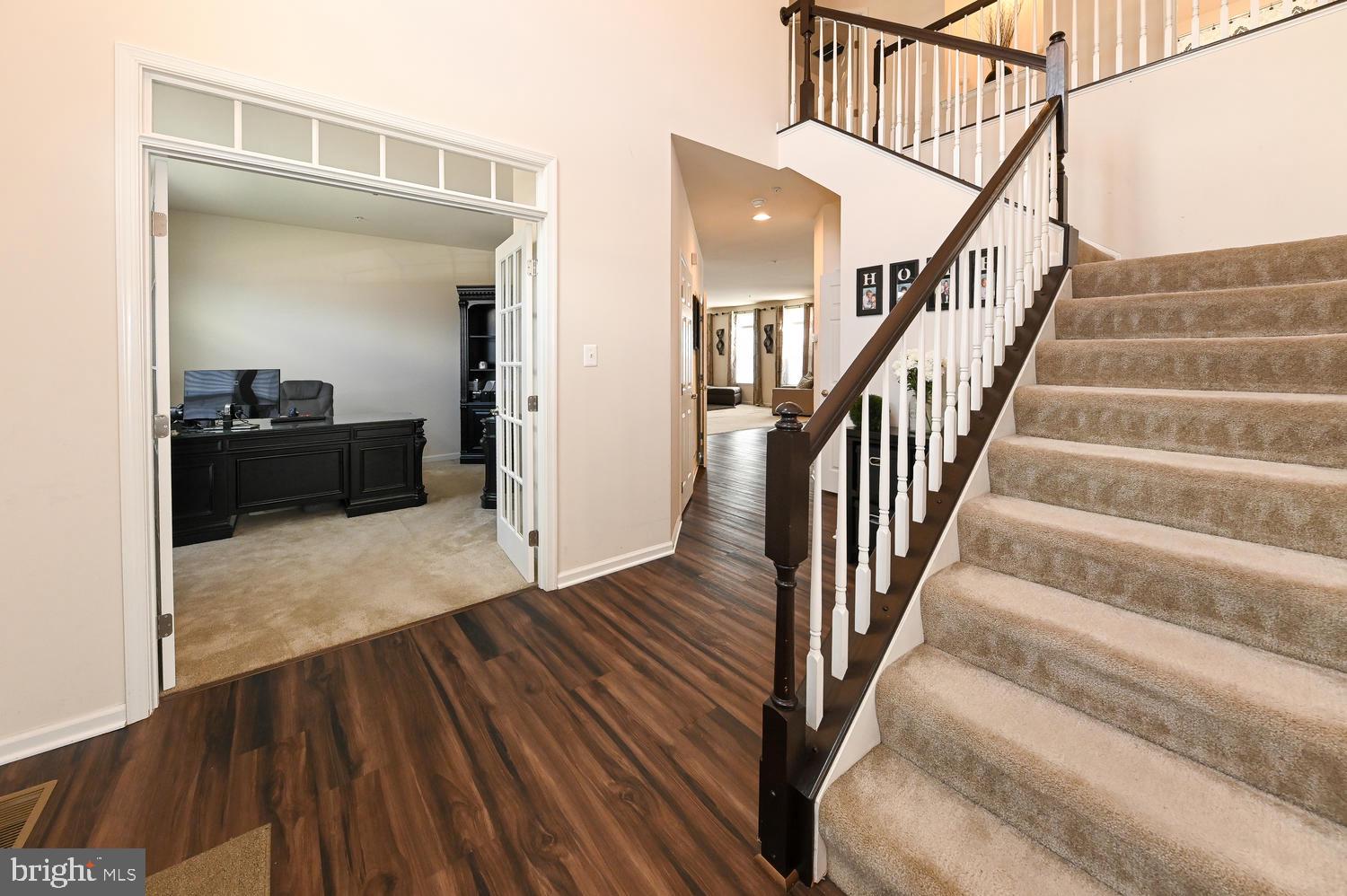 4607 Mary Beth Boulevard Clinton, MD 20735 - Photo 4 of 41 Another view of Foyer