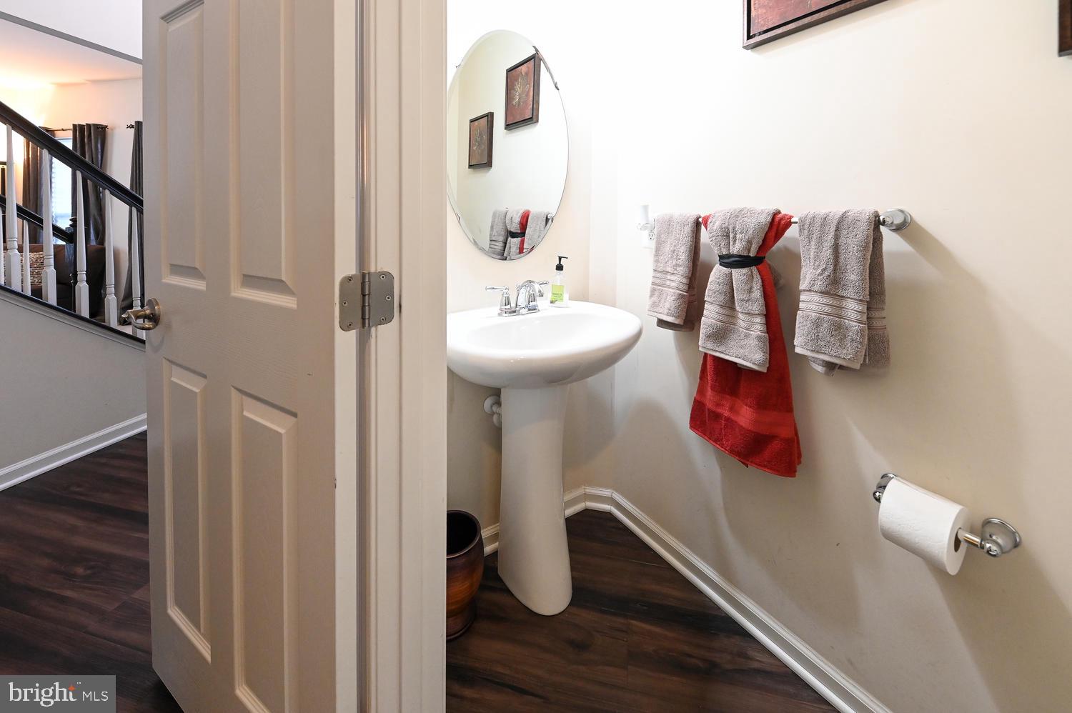 4607 Mary Beth Boulevard Clinton, MD 20735 - Photo 5 of 41 Main lever powder room